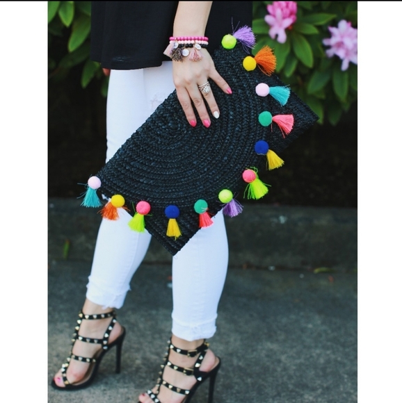 Handbags - Black Straw Pom Pom Clutch